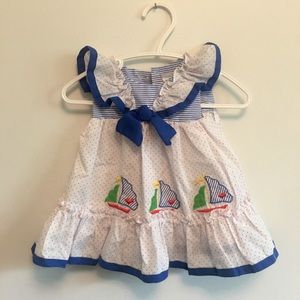 *VINTAGE* Sailboat Baby Dress w Bonnet